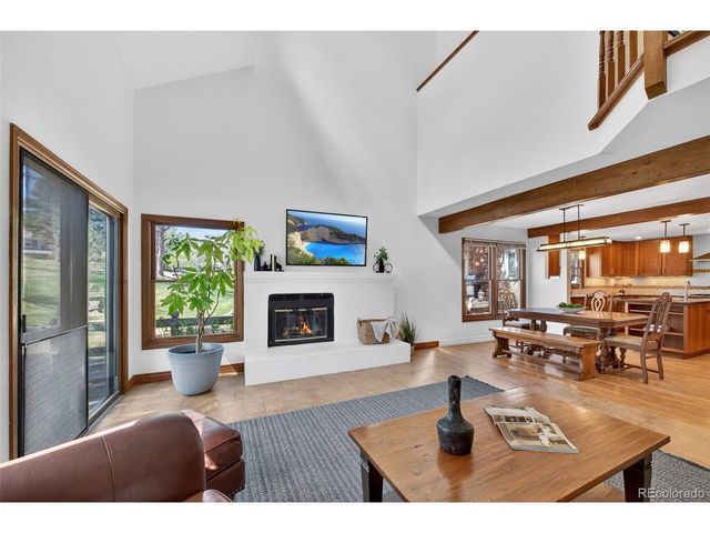 4 Oakmont Ln, Littleton, CO 80127