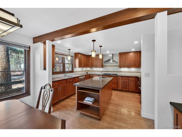 4 Oakmont Ln, Littleton, CO 80127