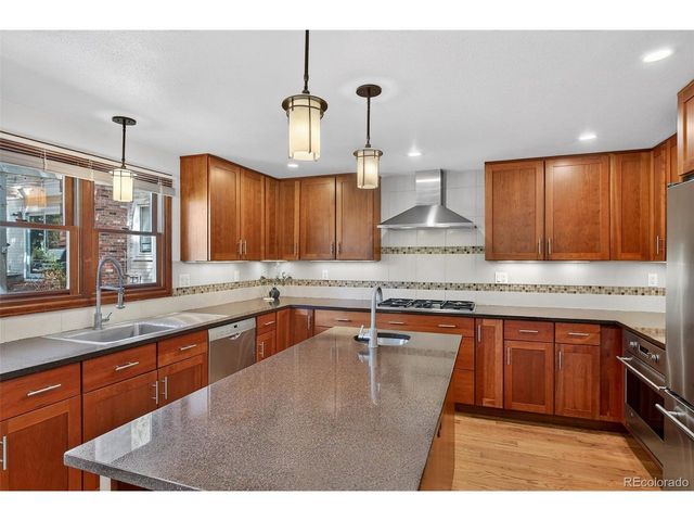 4 Oakmont Ln, Littleton, CO 80127