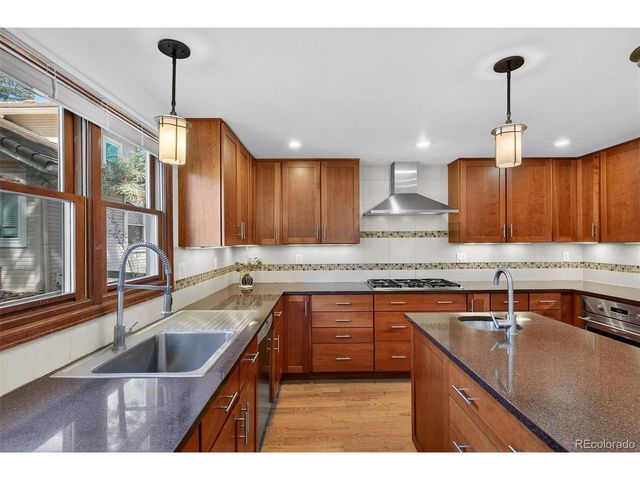 4 Oakmont Ln, Littleton, CO 80127