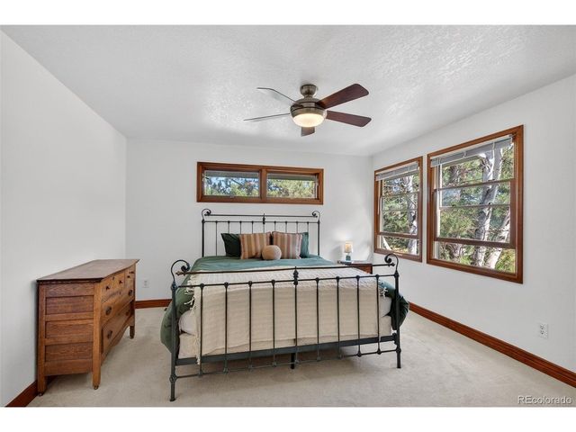 4 Oakmont Ln, Littleton, CO 80127