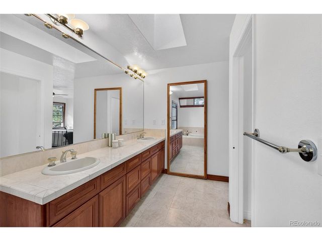 4 Oakmont Ln, Littleton, CO 80127