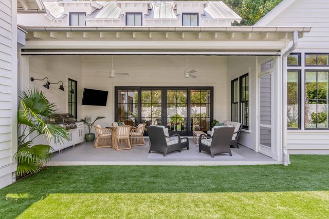 19 Mobile Street, Mount Pleasant, SC 29464