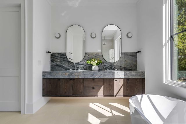 19 Mobile Street, Mount Pleasant, SC 29464