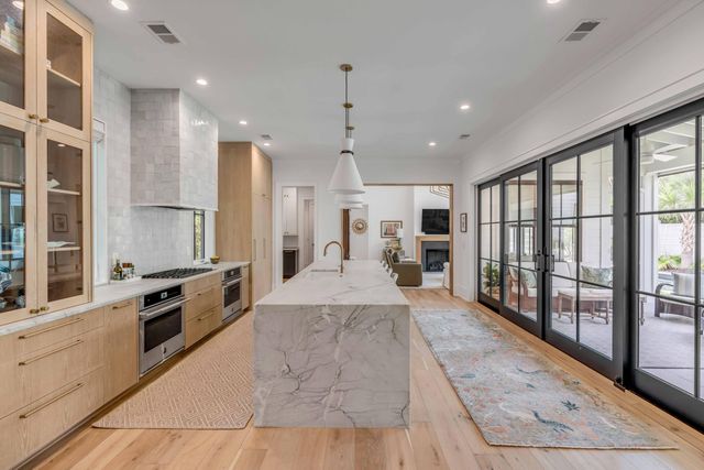 19 Mobile Street, Mount Pleasant, SC 29464