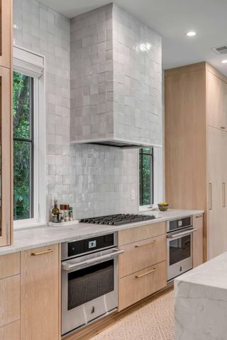 19 Mobile Street, Mount Pleasant, SC 29464