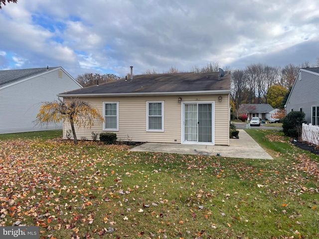 23 EMORY LN, Mount Laurel, NJ 08054