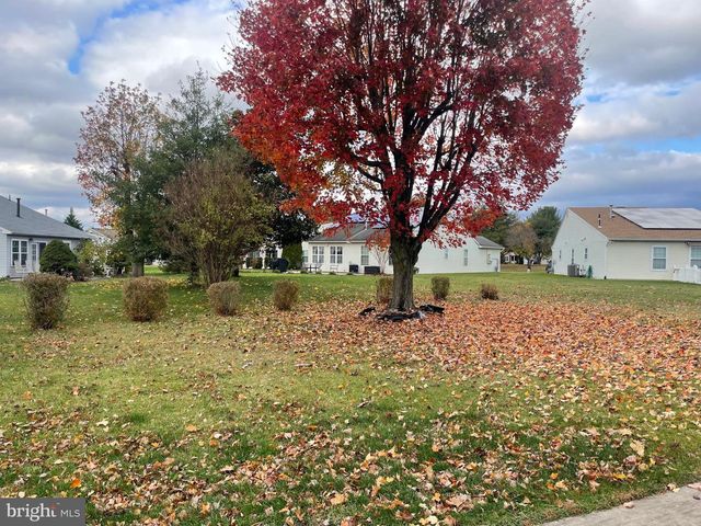 23 EMORY LN, Mount Laurel, NJ 08054