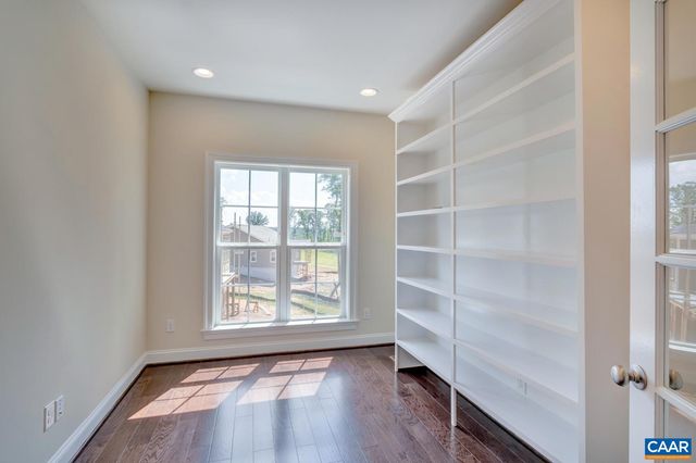 3055 FARROW CIR, Charlottesville, VA 22901