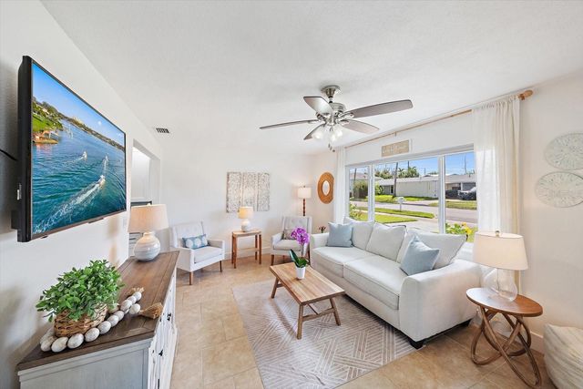 3618 117TH STREET W, Bradenton, FL 34210