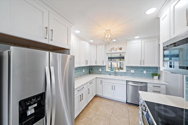 3618 117TH STREET W, Bradenton, FL 34210