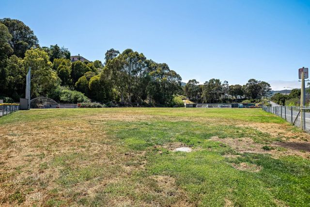 129 Alvarado Street, Brisbane, CA 94005