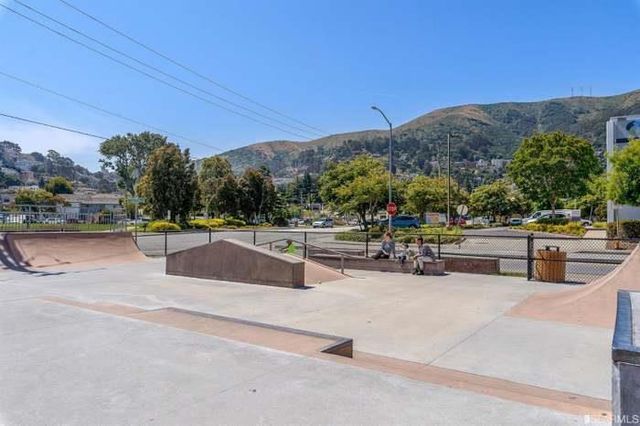 129 Alvarado Street, Brisbane, CA 94005