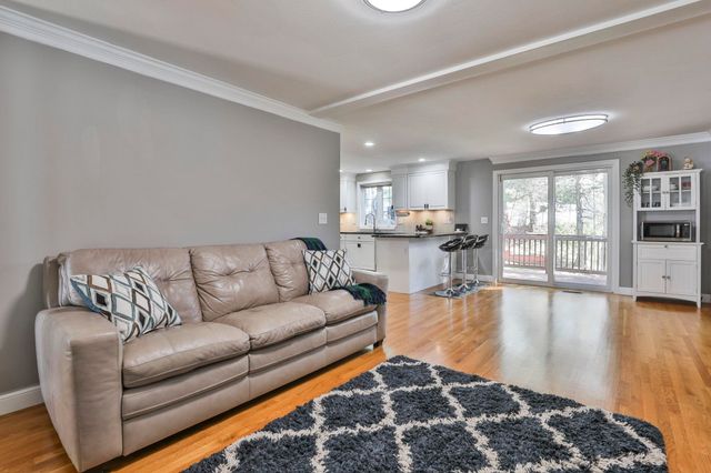 3 Katie Lane, Nashua, NH 03062