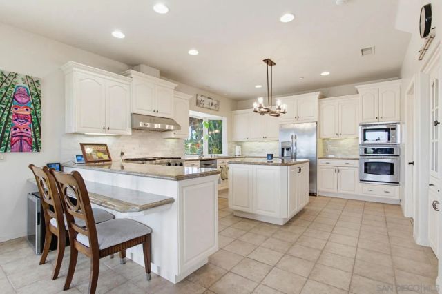1550 Knoll Park Lane, Fallbrook, CA 92028