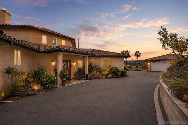 1550 Knoll Park Lane, Fallbrook, CA 92028