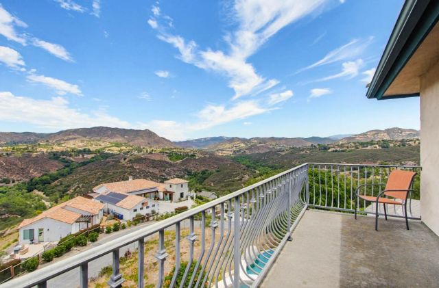 1550 Knoll Park Lane, Fallbrook, CA 92028