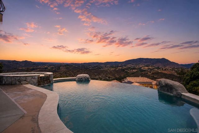 1550 Knoll Park Lane, Fallbrook, CA 92028