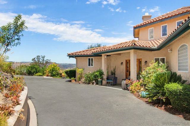 1550 Knoll Park Lane, Fallbrook, CA 92028