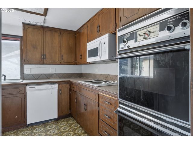 312 BRYANT Ln, Roseburg, OR 97471