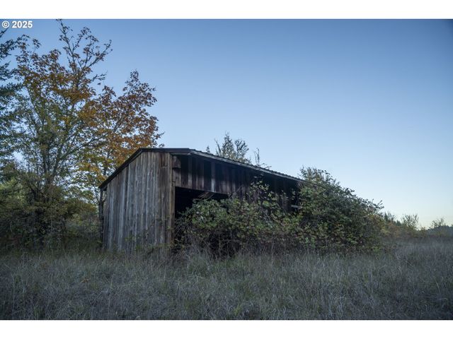 312 BRYANT Ln, Roseburg, OR 97471