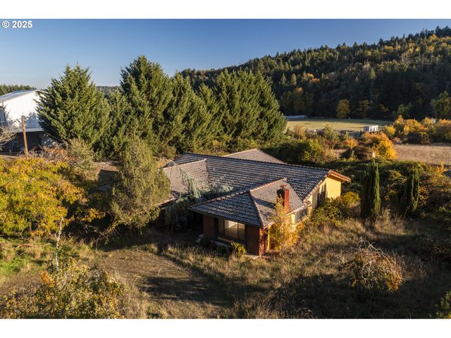 312 BRYANT Ln, Roseburg, OR 97471