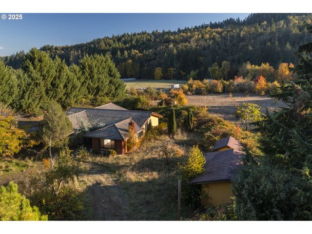 312 BRYANT Ln, Roseburg, OR 97471