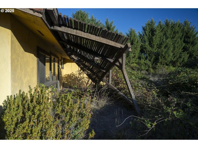 312 BRYANT Ln, Roseburg, OR 97471