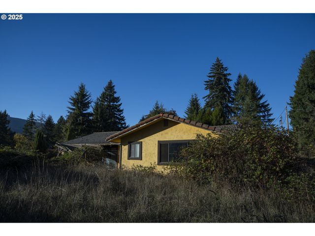 312 BRYANT Ln, Roseburg, OR 97471