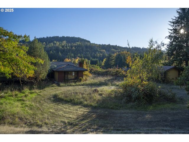 312 BRYANT Ln, Roseburg, OR 97471