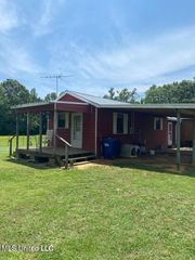 6639 Clifton Hillsboro Road Road, Forest, MS 39074
