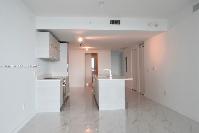 650 NE 32 1703, Miami, FL 33137