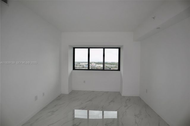 650 NE 32 1703, Miami, FL 33137