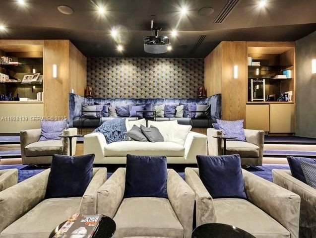 650 NE 32 1703, Miami, FL 33137