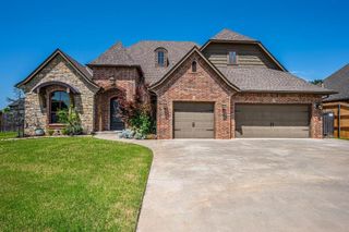 3205 Sycamore Drive, Moore, OK 73160