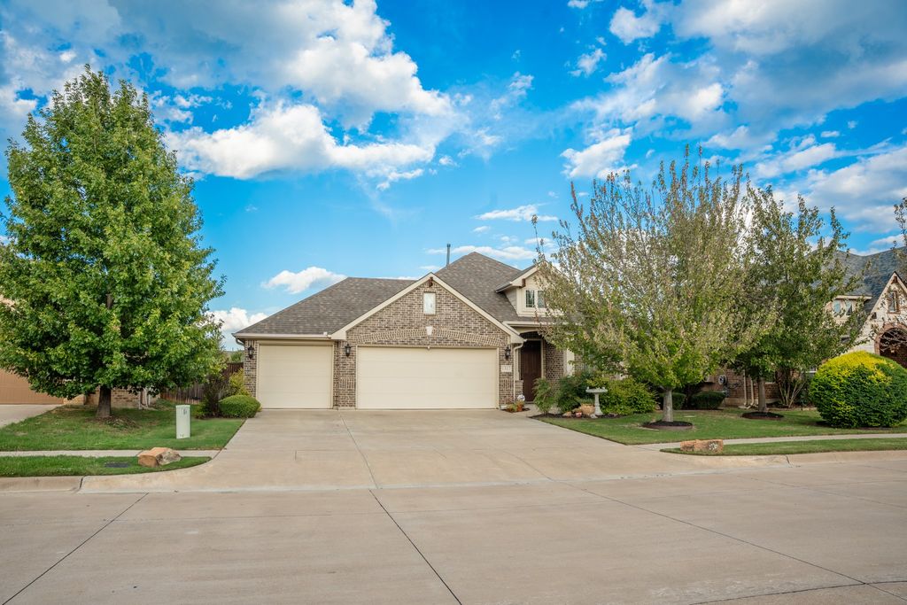 1317 Monticello Drive, Burleson, TX 76028 — exterior