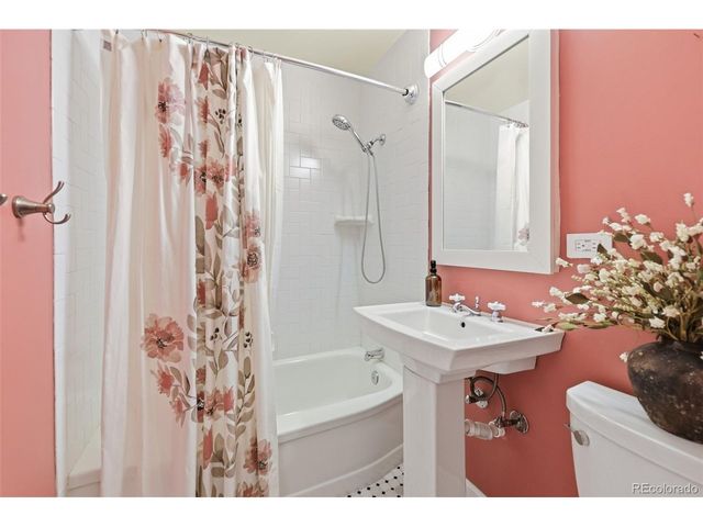 2670 Olive St, Denver, CO 80207