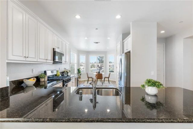 11614 Cascade Street, Apple Valley, CA 92308