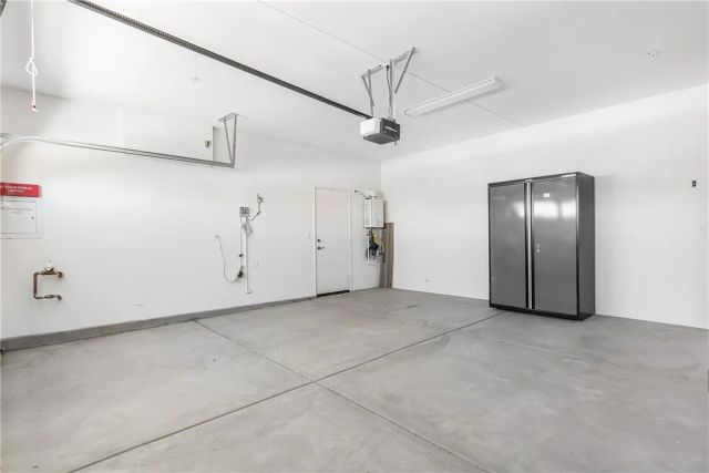 11614 Cascade Street, Apple Valley, CA 92308