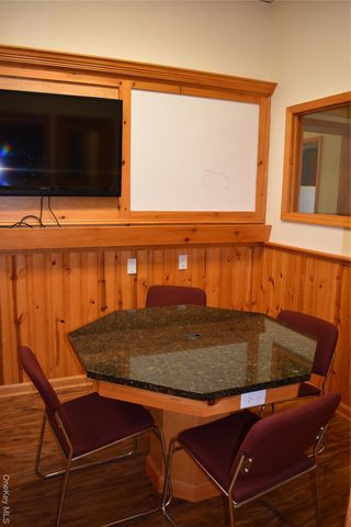 100 Centershore Road, Centerport, NY 11721