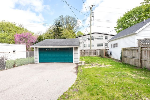 1425 E Park Place, Ann Arbor, MI 48104
