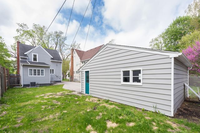 1425 E Park Place, Ann Arbor, MI 48104