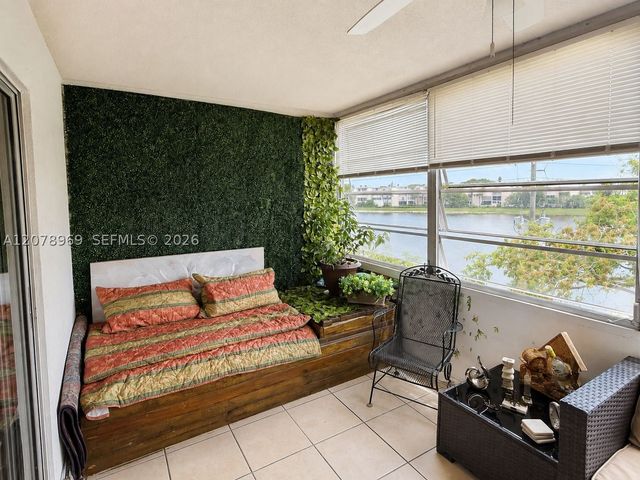 425 Southampton B 425, West Palm Beach, FL 33417