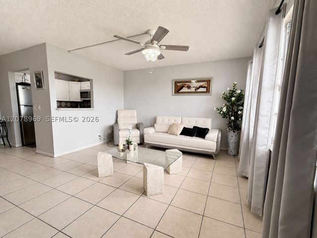 425 Southampton B 425, West Palm Beach, FL 33417