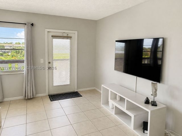 425 Southampton B 425, West Palm Beach, FL 33417