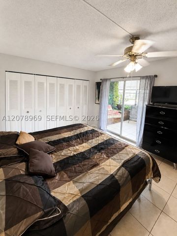 425 Southampton B 425, West Palm Beach, FL 33417