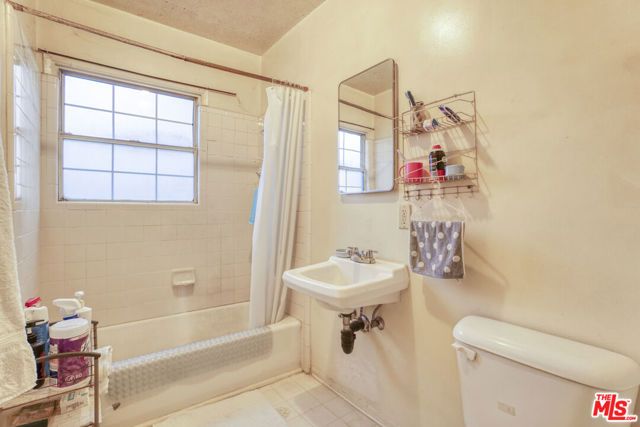 2714 New Jersey Street, Los Angeles, CA 90033