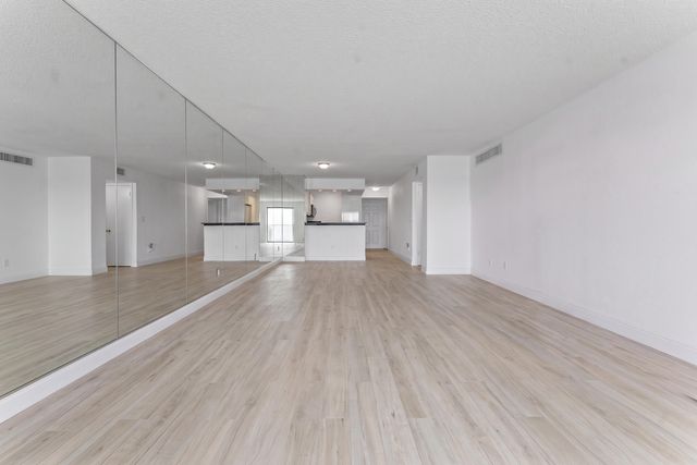 1021 HILLSBORO MILE PH3, Hillsboro Beach, FL 33062