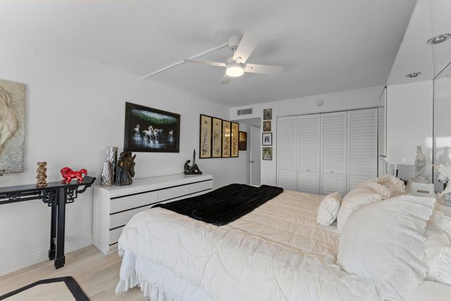 1021 HILLSBORO MILE PH3, Hillsboro Beach, FL 33062