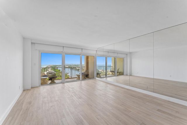 1021 HILLSBORO MILE PH3, Hillsboro Beach, FL 33062